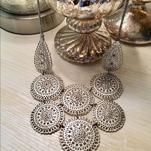 Medina Stella and Dot necklace